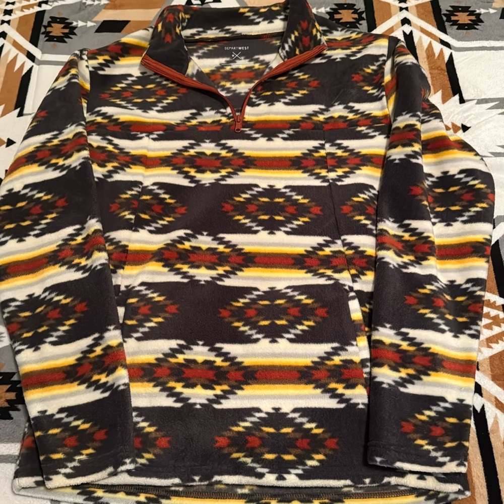 Aztec Pattern Pullover Size M
